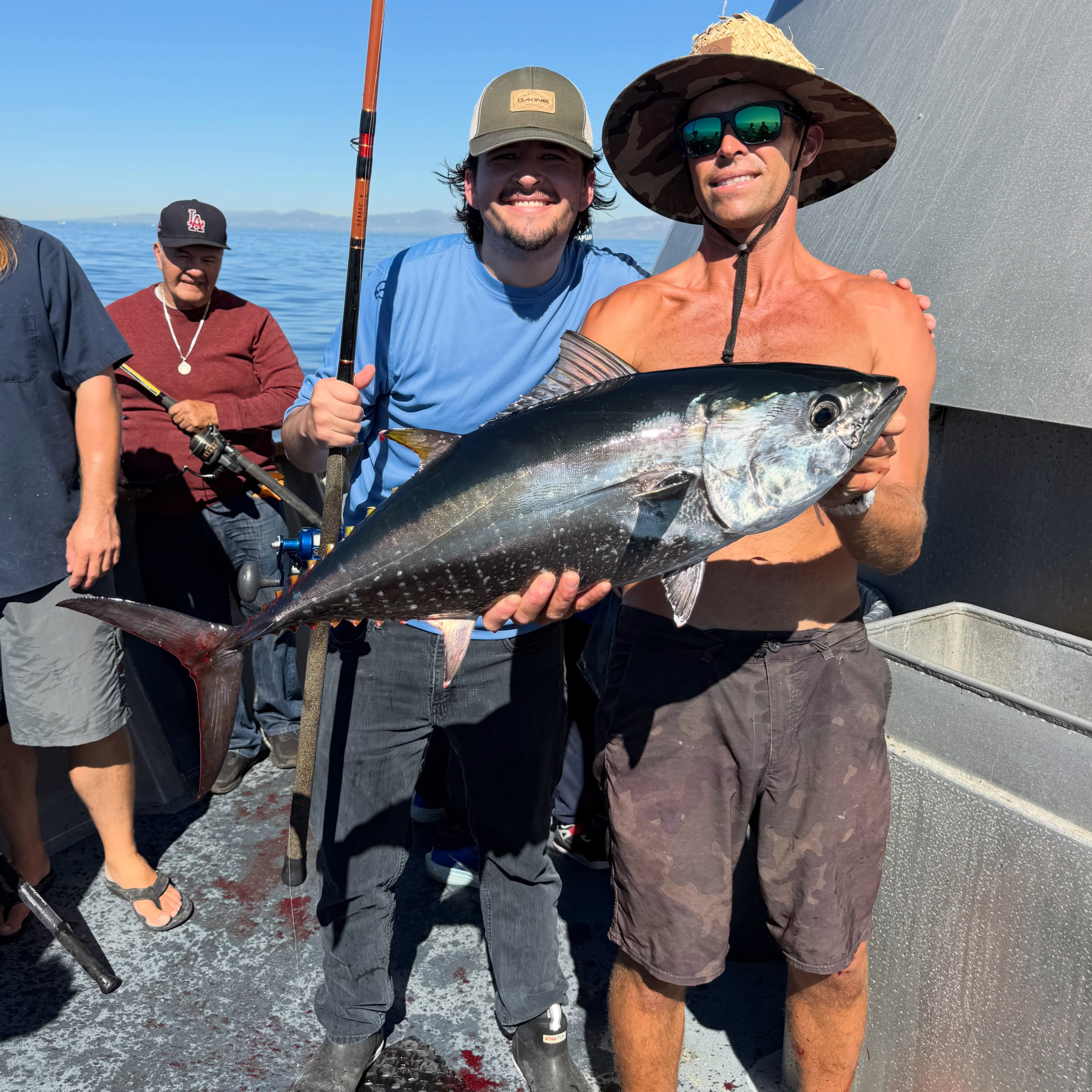 Nice surprise this morning! First bluefin tuna caught on New Del Mar, and we were able to get 1 yellowtail Out 5 hookups from the floating parking lot